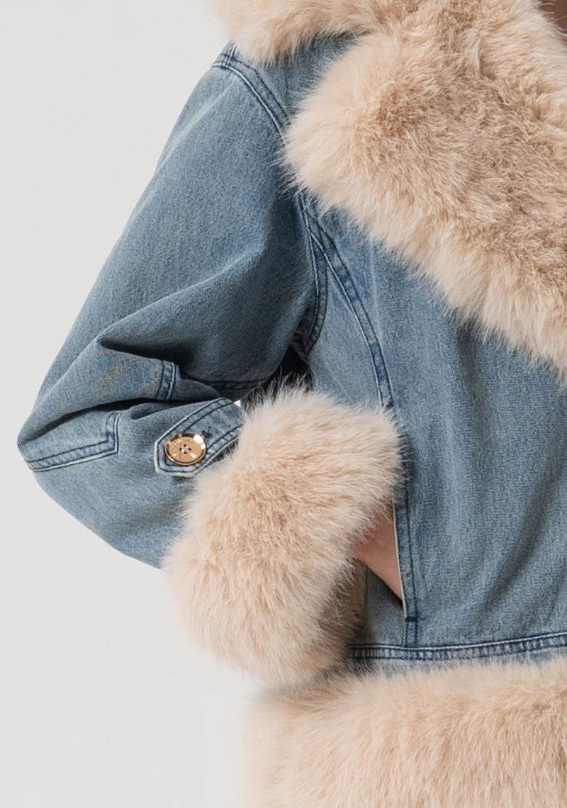 Fracomina Gubbotto in denim modello biker con eco pelliccia FP25WJ4010D40904 337 Fracomina Jeans