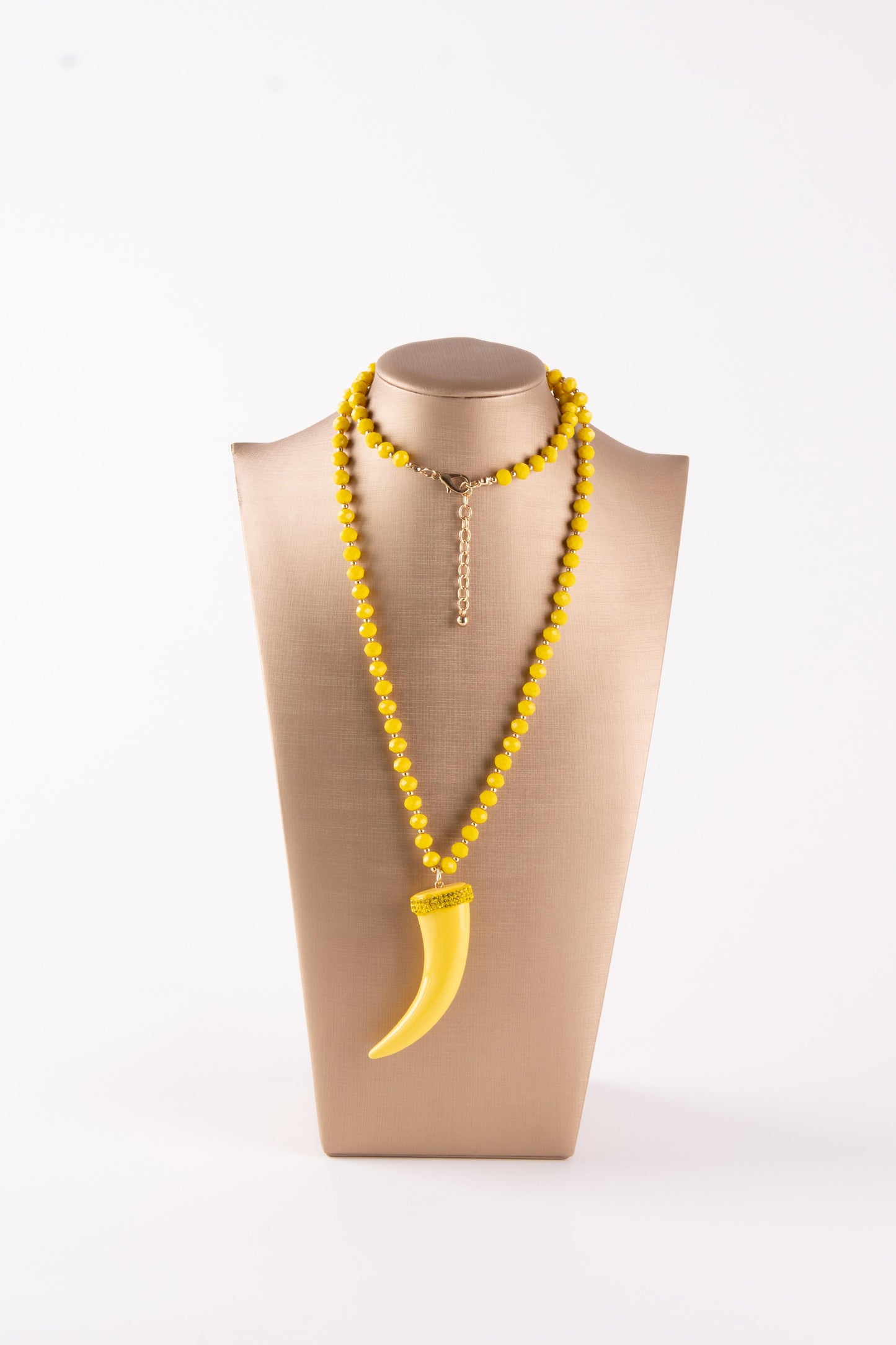 Chili dataìls Collana lunga con corno NK897901291153 01 Chili