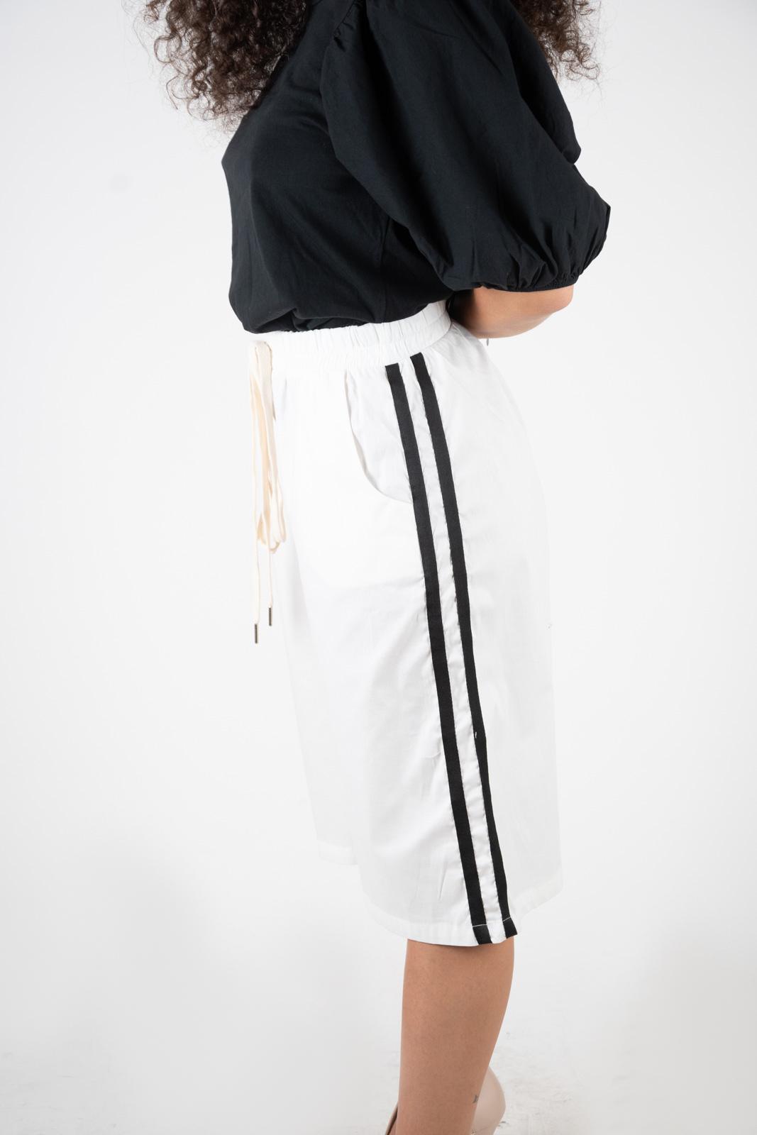 Susy Mix Bermuda bande 243052U 01 Susy Mix