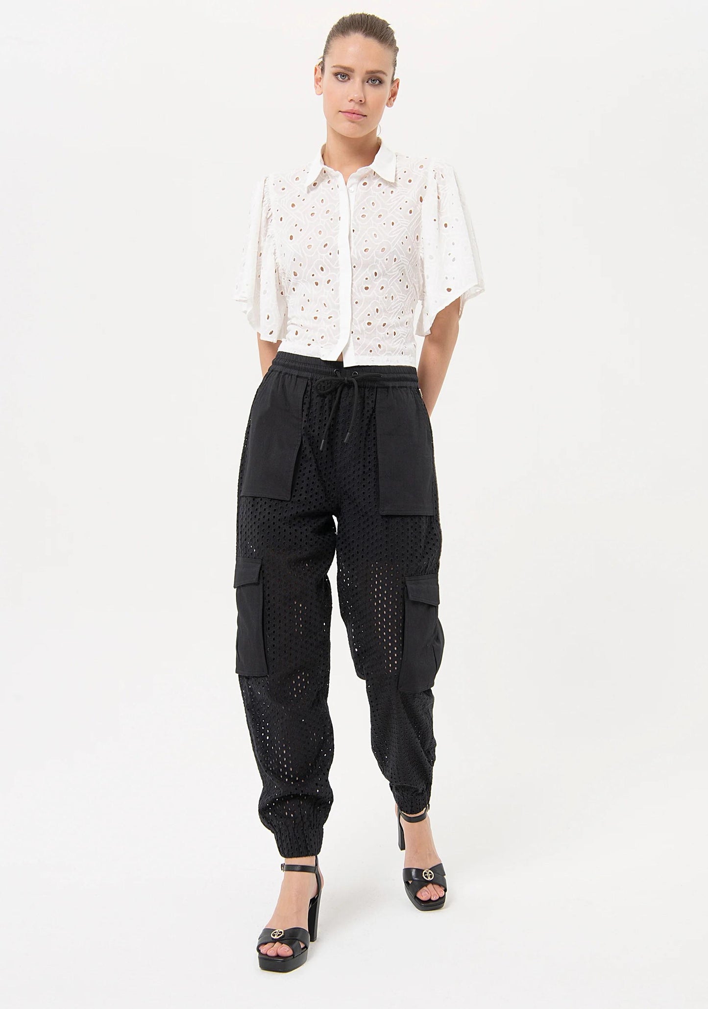 Fracomina pantalone cargo in pizzo San Gallo FJ24SVC001W40401 053 Fracomina Easy chic