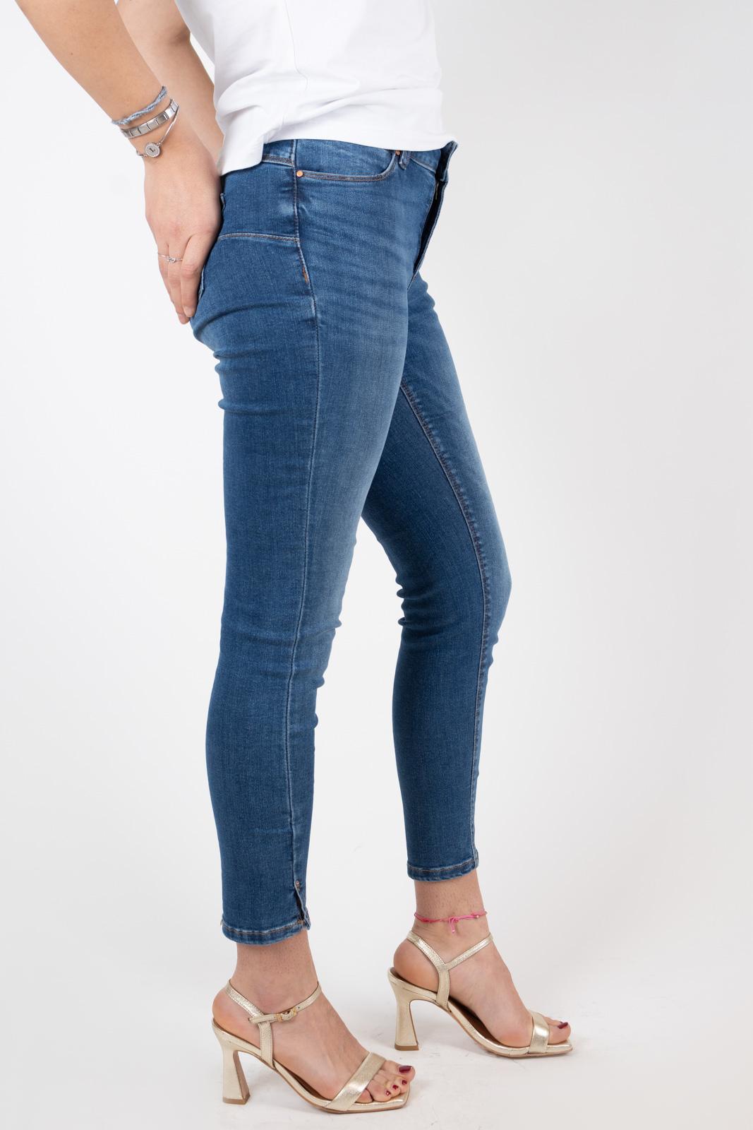 Fracomina Jeans Betty Cropped Shape Up FP000V9002D40402 349 Fracomina Jeans
