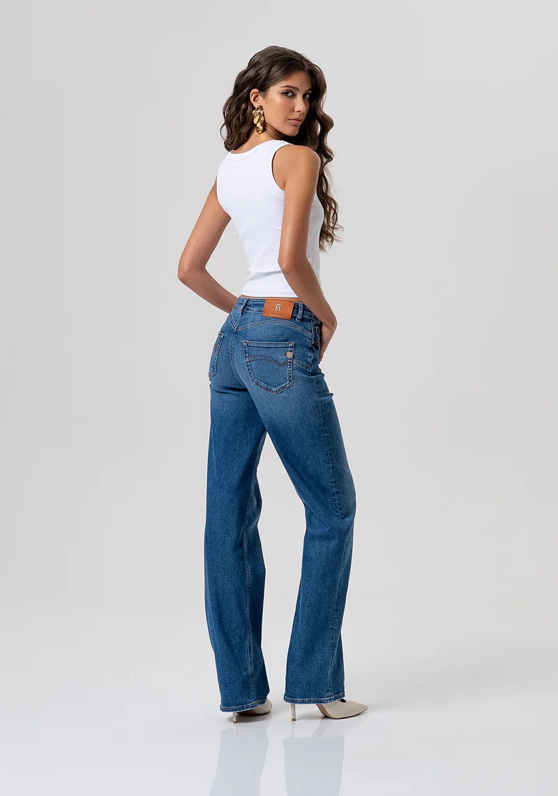 FRACOMINA jEANS FIT FLARE CON EFFETTO PUSH UP LAVAGGIO MEDIO FP26SV8050D46002 349 Fracomina Jeans 