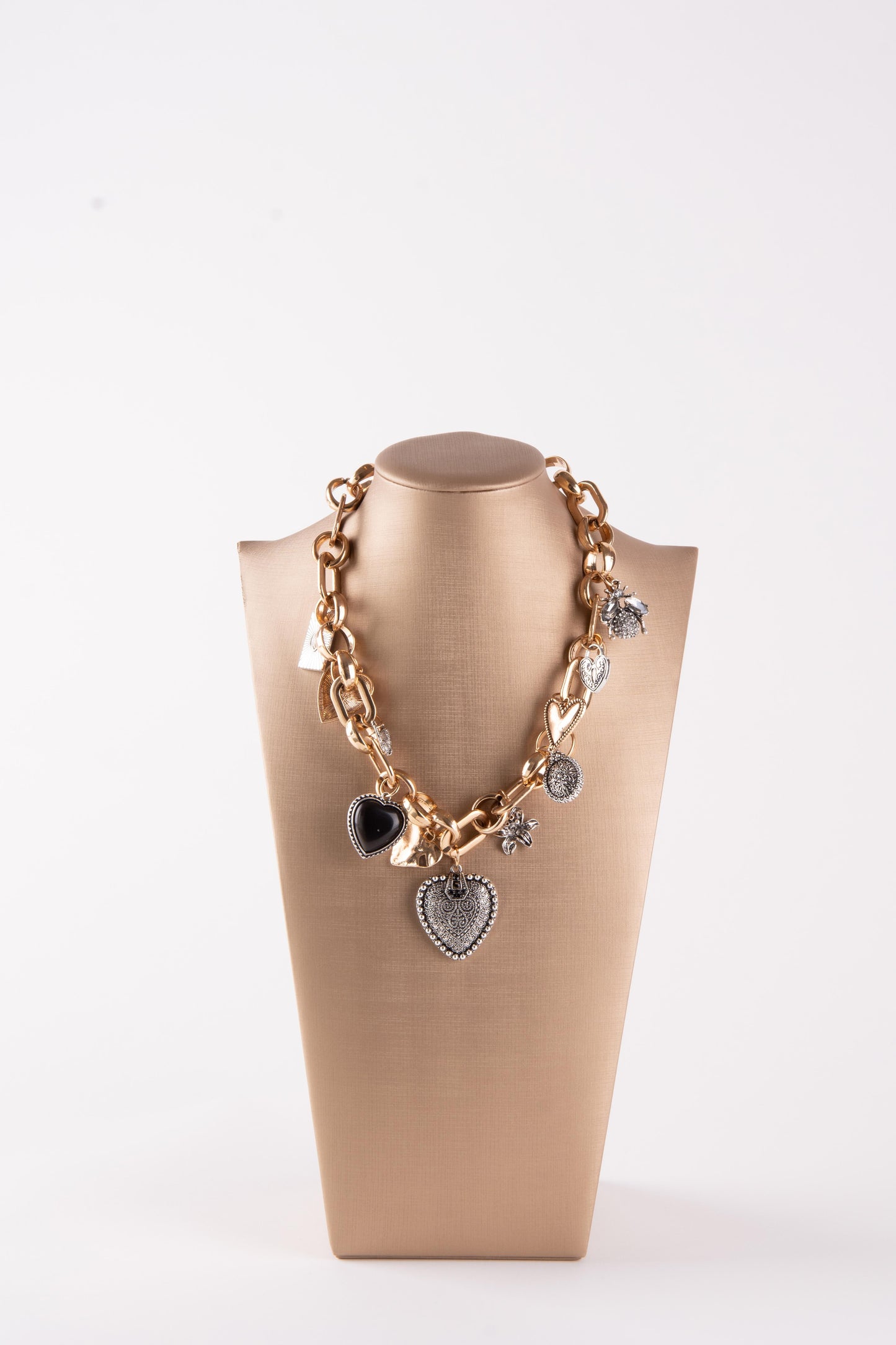 Chili detaìls collana catena ape e cuori XY100179 01 Chili 