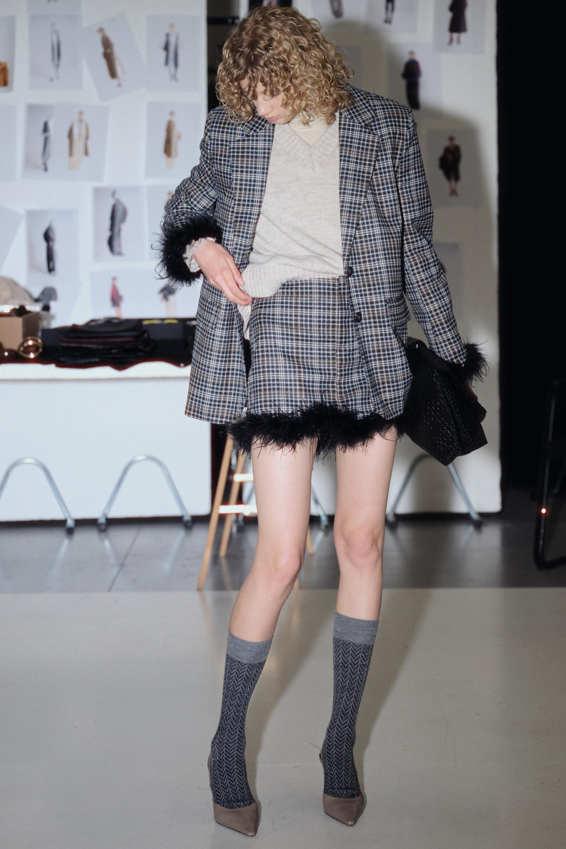 LUMINA SHORT FANTASIA CON PIUME LD3722 01 LUMINA 