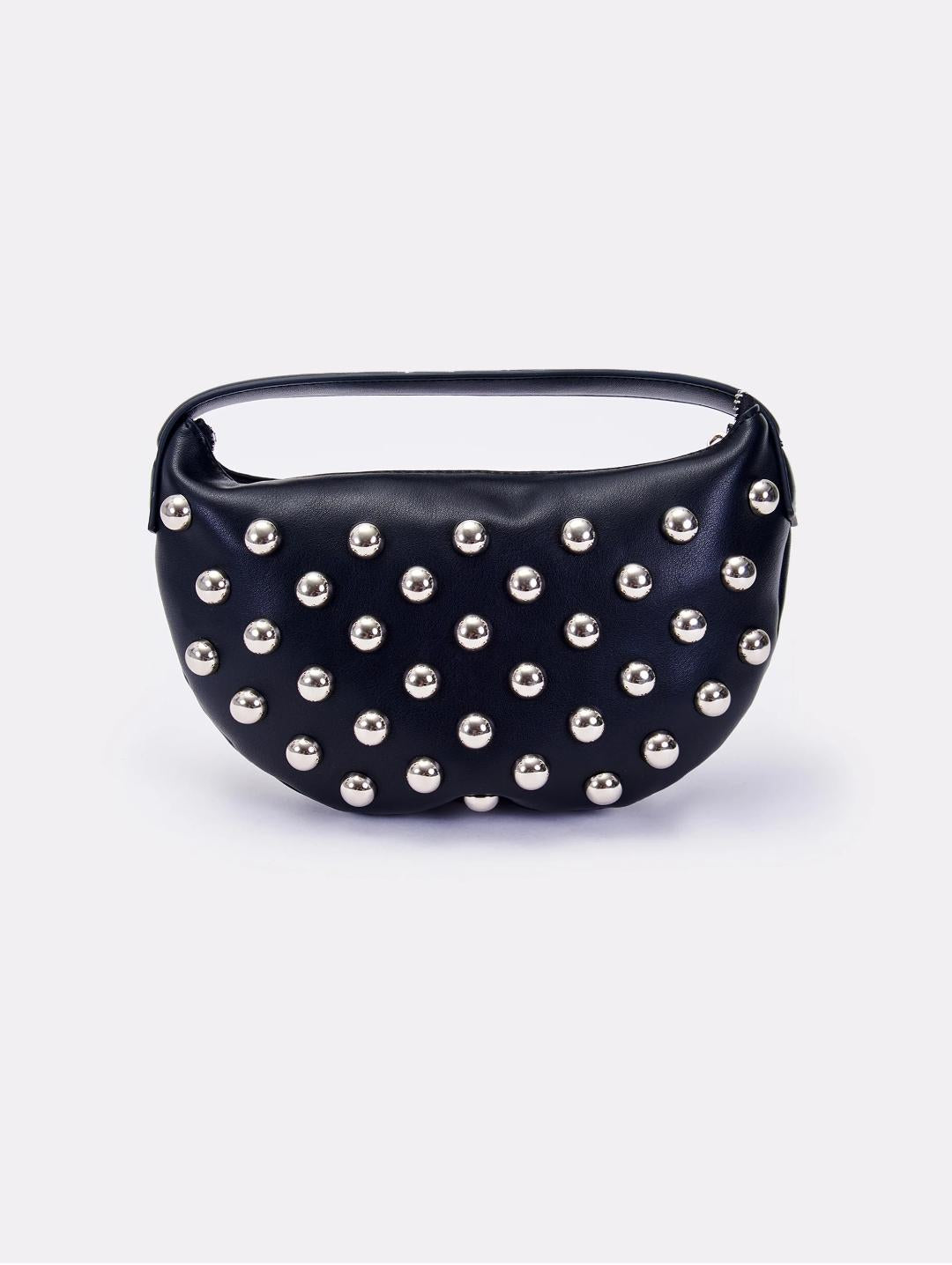 Vicolo Borsa Croissant con borchie XF0014 01 Vicolo 