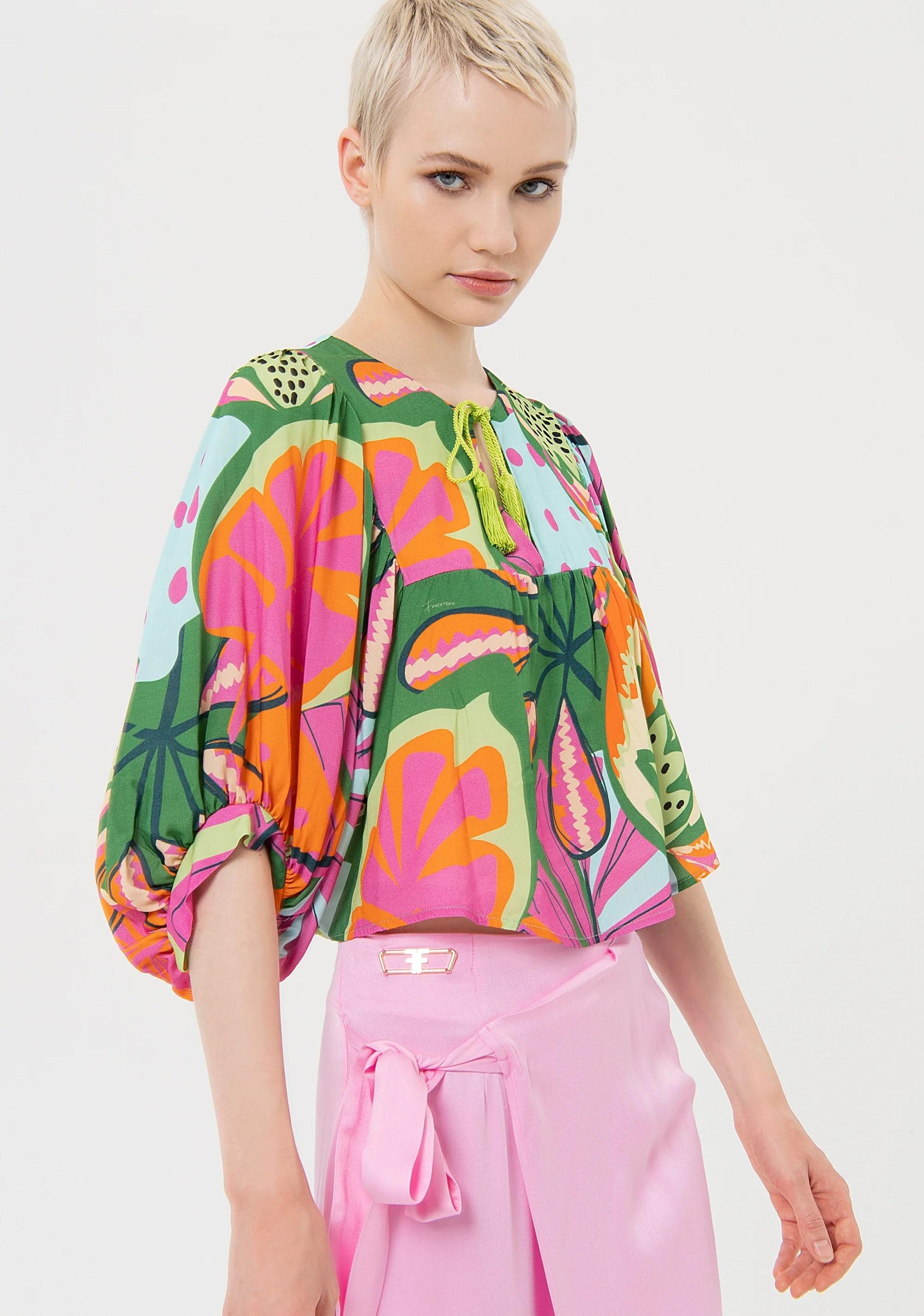 Fracomina blusa crop fantasia tropicale FJ24ST1003W695N4 S44 Fracomina Easy chic 