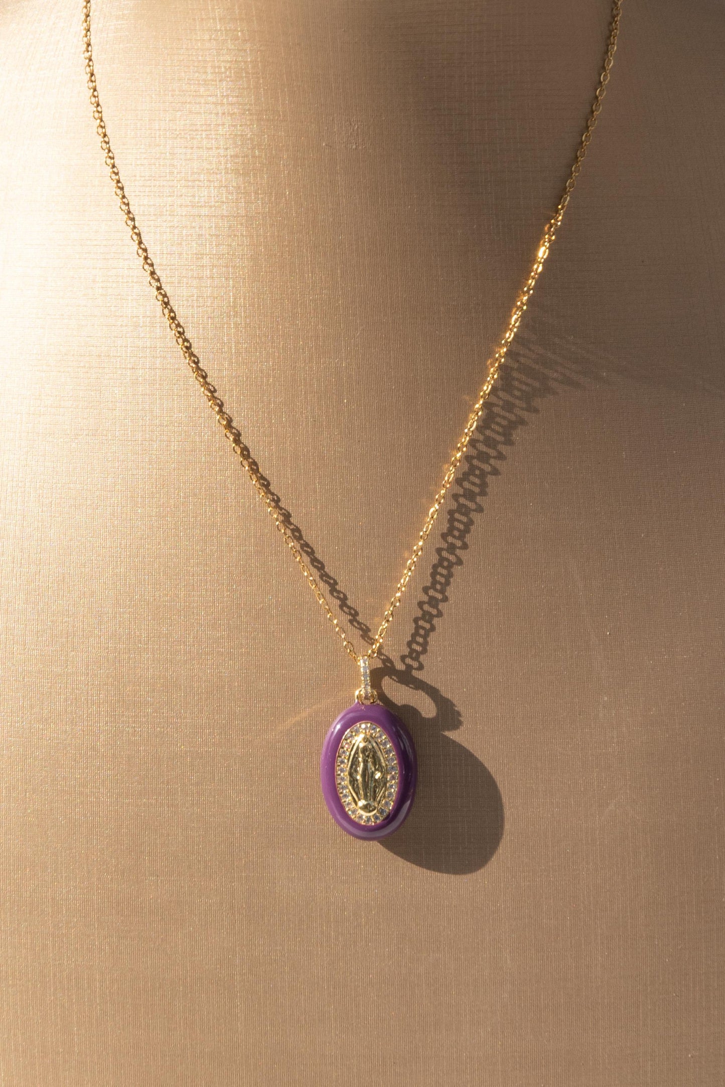  COLLANA MADONNA 03 Chili 