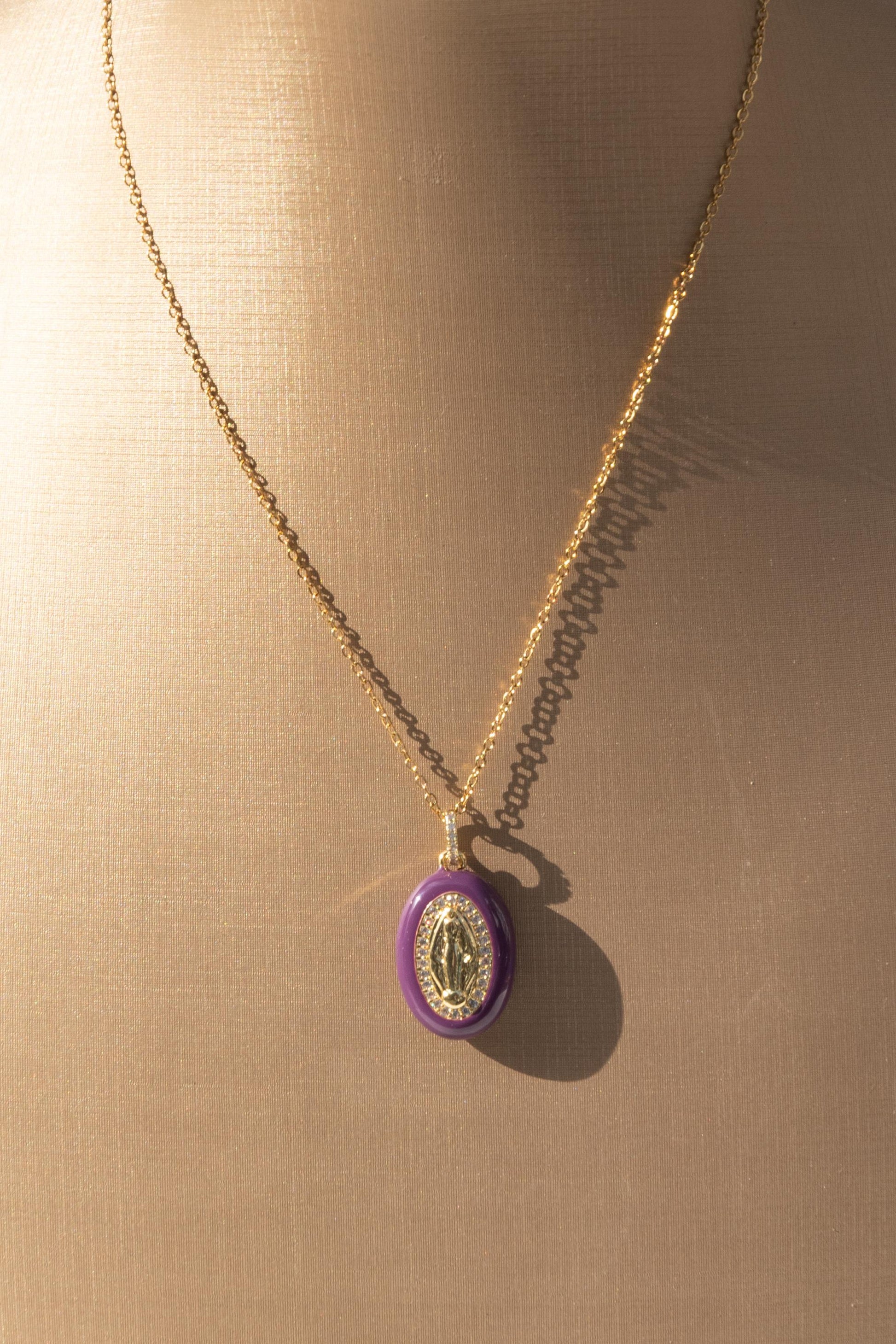  COLLANA MADONNA 03 Chili 