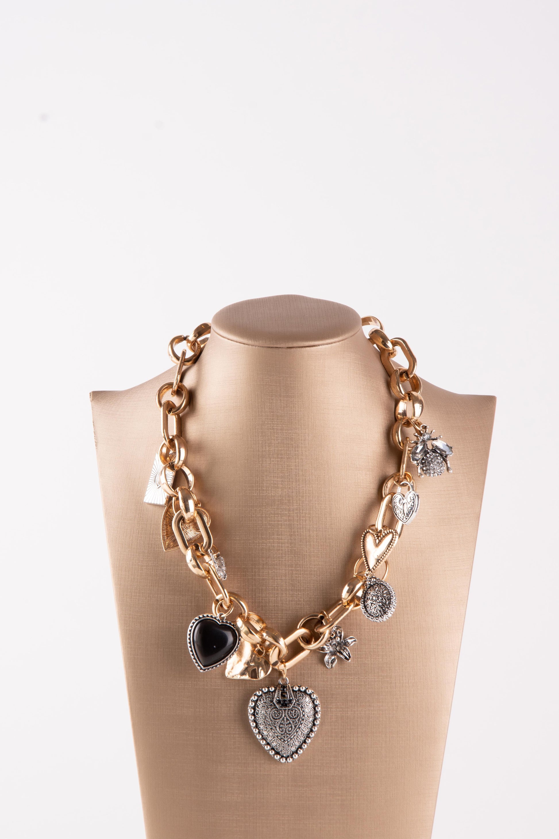 Chili detaìls collana catena ape e cuori XY100179 01 Chili 
