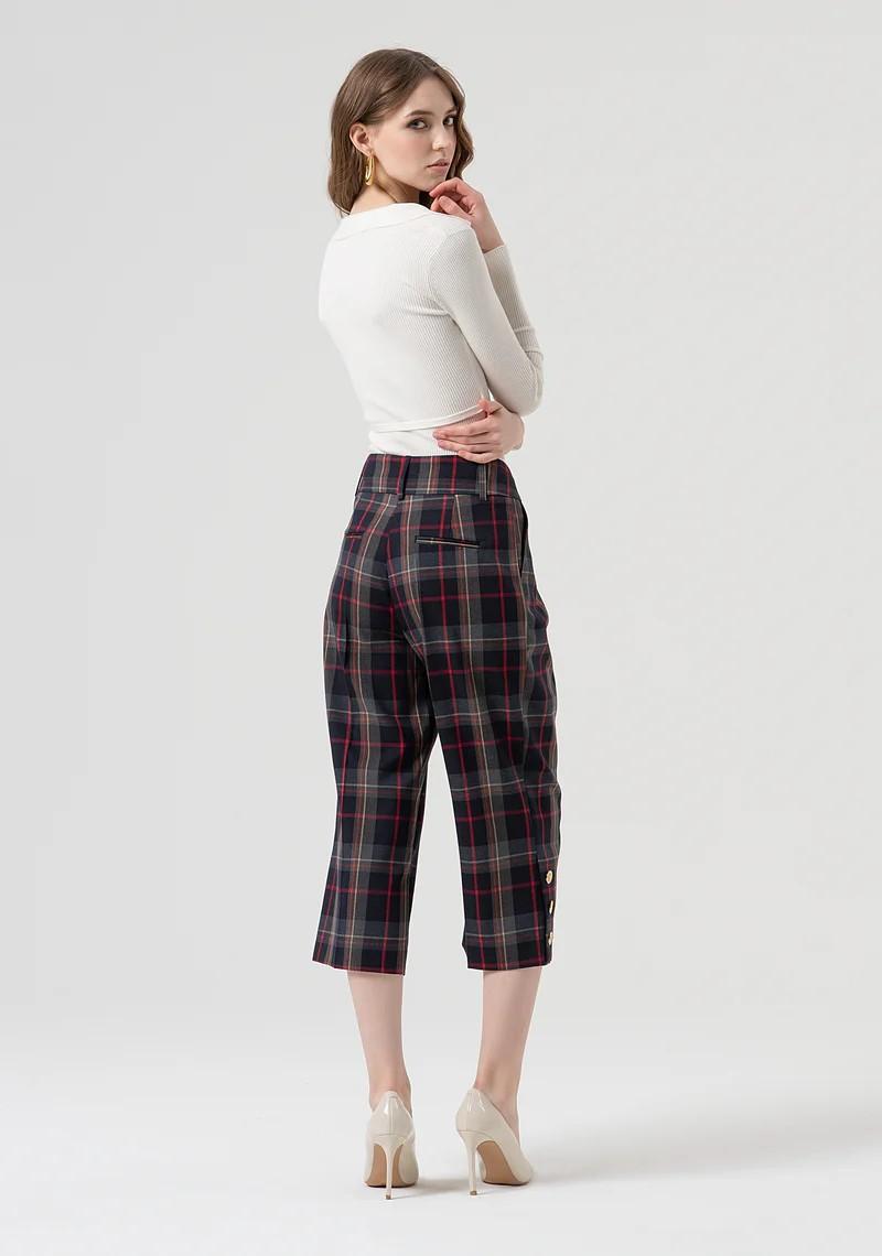 Fracomina Pantalone cropped fantasia tartan FR25WV9006W45995 T62 Fracomina Preview 