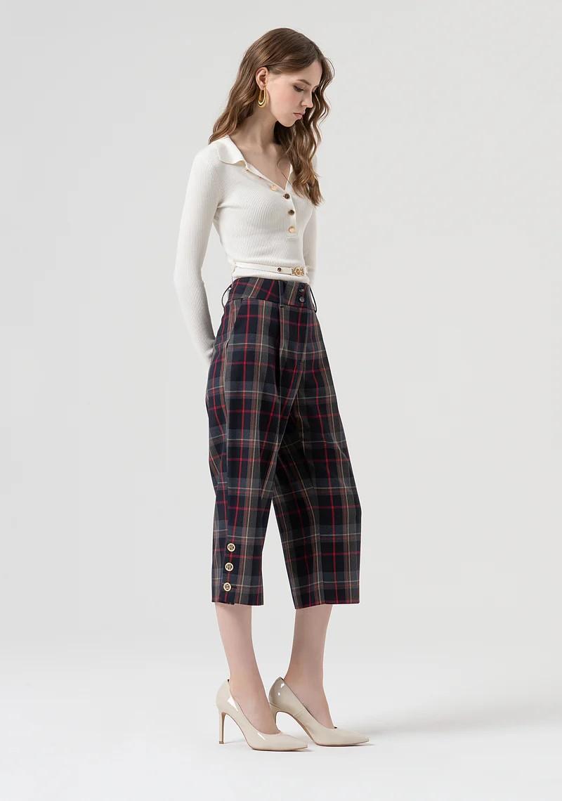 Fracomina Pantalone cropped fantasia tartan FR25WV9006W45995 T62 Fracomina Preview 