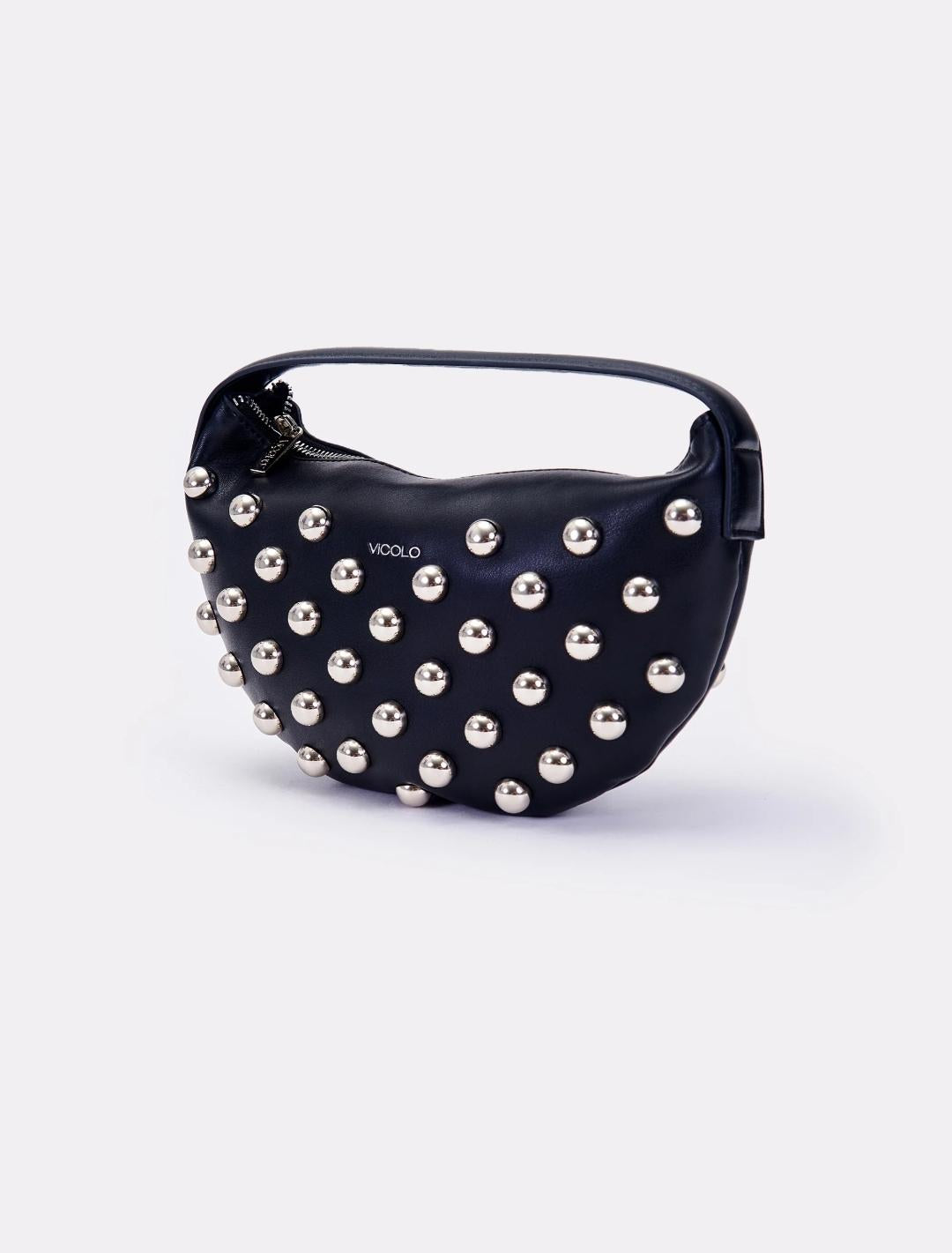 Vicolo Borsa Croissant con borchie XF0014 01 Vicolo 