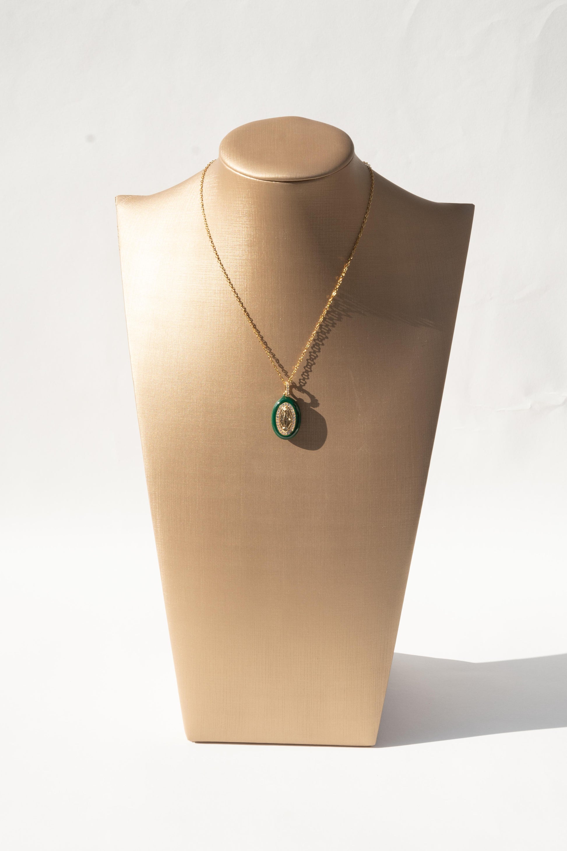  COLLANA MADONNA 01 Chili 
